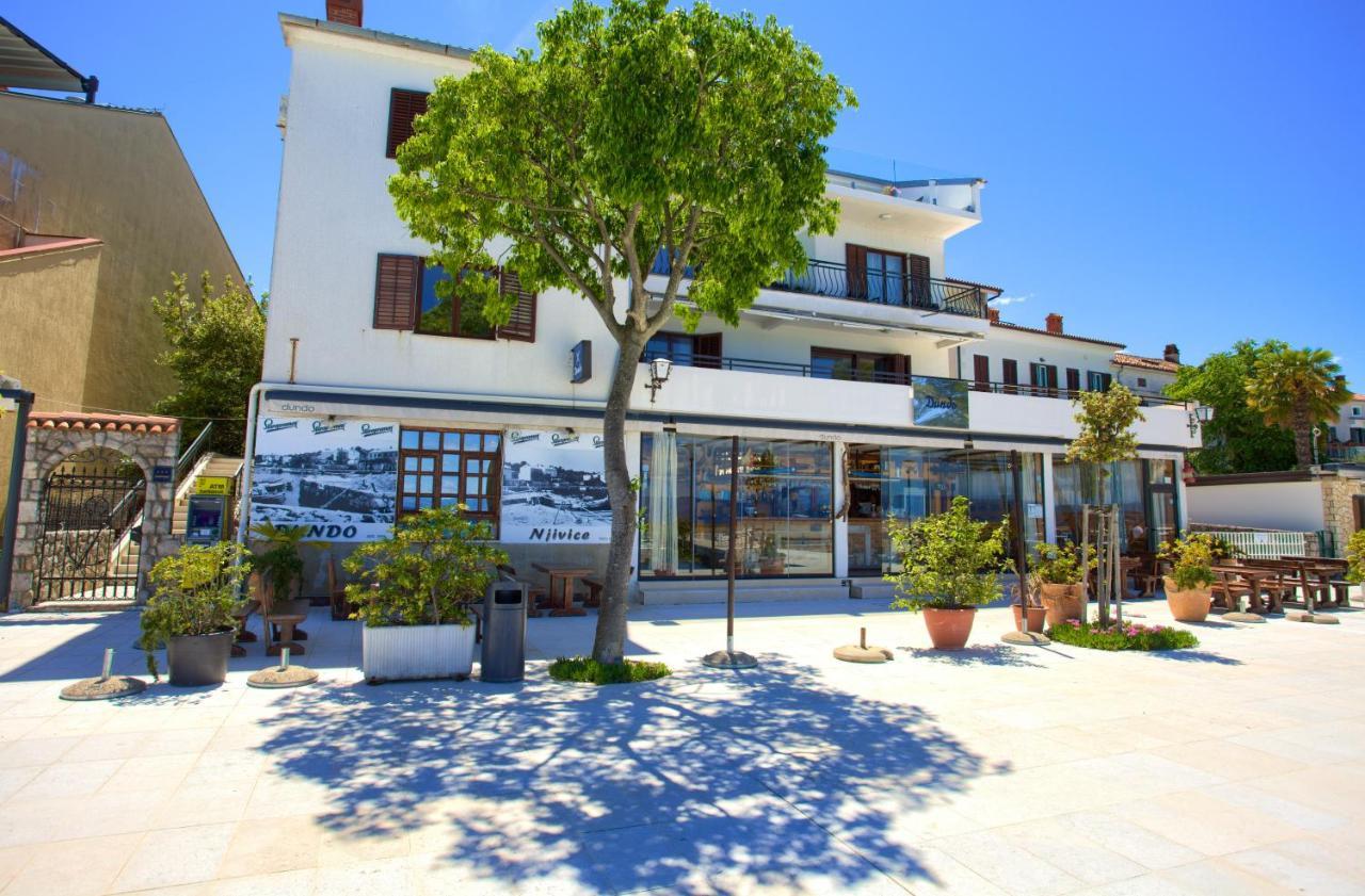 Apartments Dundo Njivice Luaran gambar