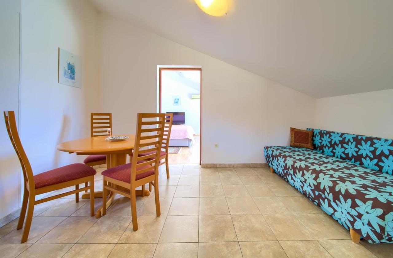 Apartments Dundo Njivice Luaran gambar