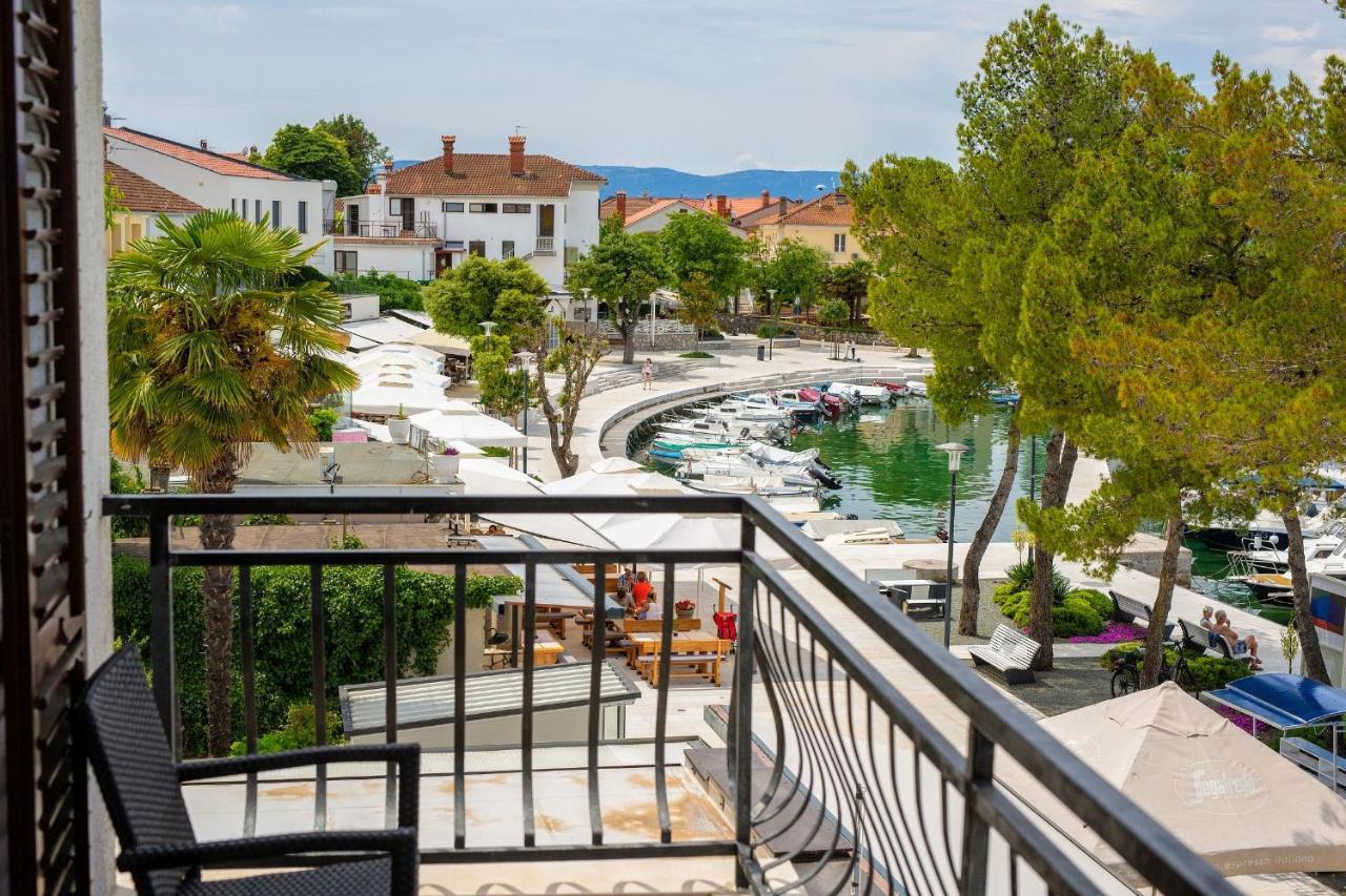 Apartments Dundo Njivice Luaran gambar