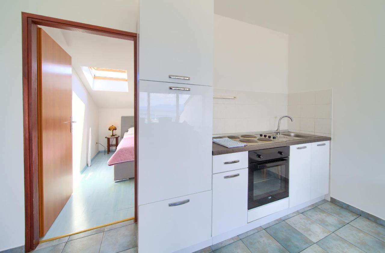 Apartments Dundo Njivice Luaran gambar