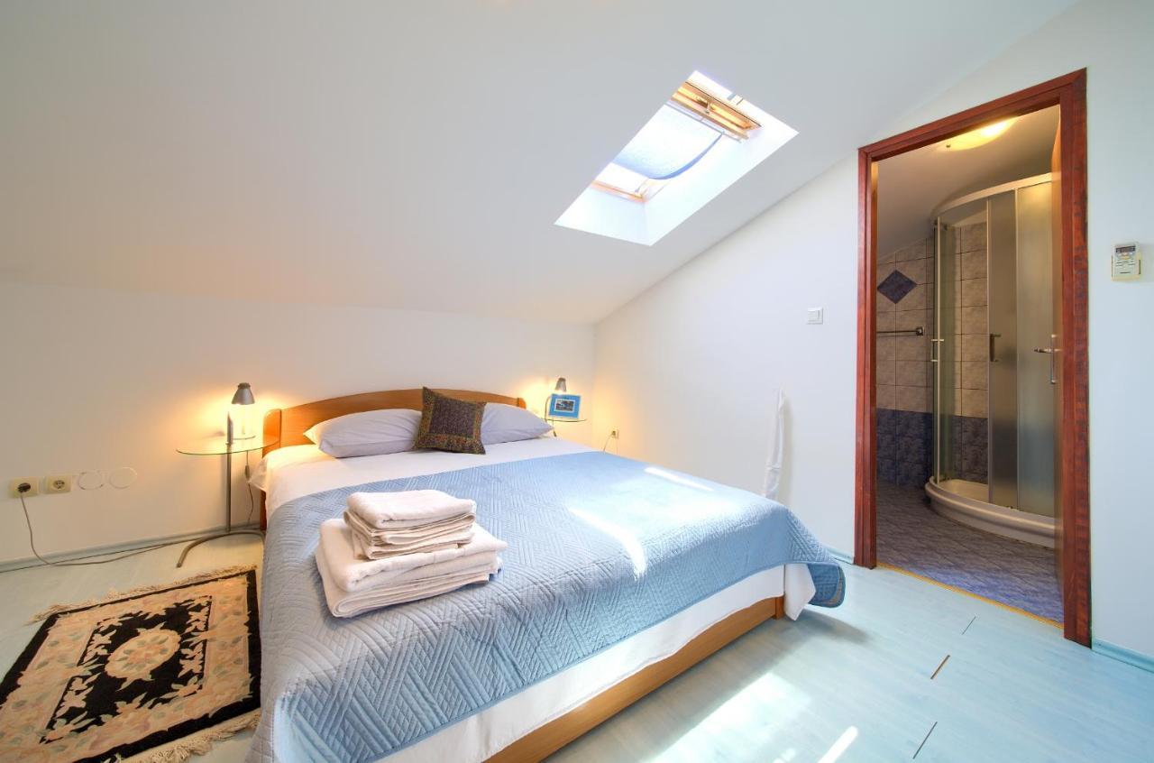 Apartments Dundo Njivice Luaran gambar