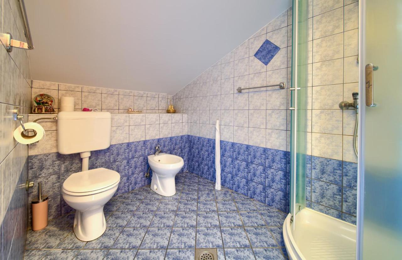 Apartments Dundo Njivice Luaran gambar