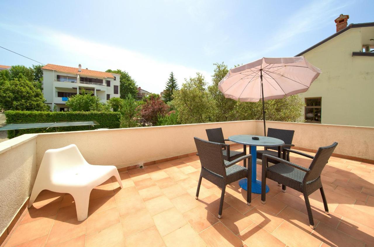 Apartments Dundo Njivice Luaran gambar