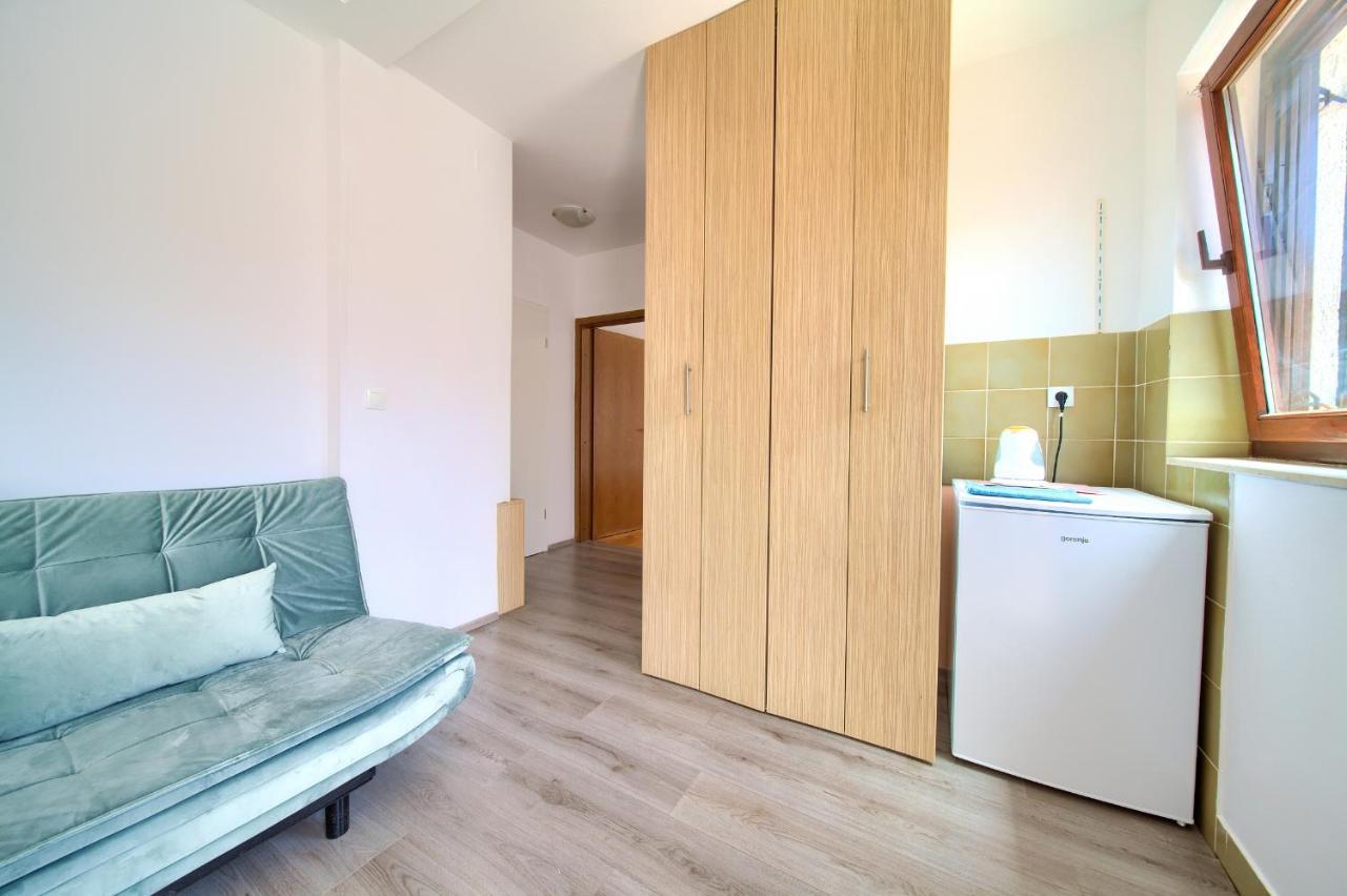 Apartments Dundo Njivice Luaran gambar